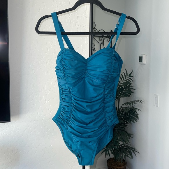 Shape + Style by Aqua Green UPF 50 Sweetheart Neck Seamed 1 Piece Swimsuit Sz 6 - Picture 5 of 16